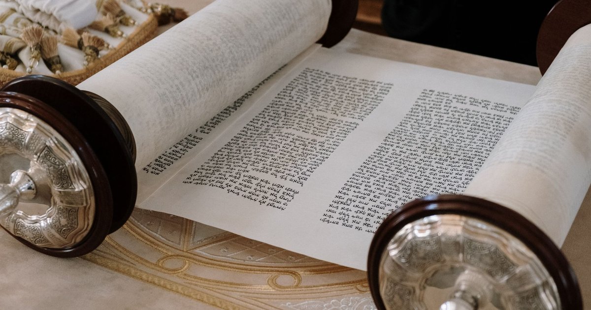 Old Testament Baby Names: Isaiah, Ezekiel, Malachi, and the Hebrew Prophet Wave